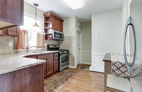 Summit Apartment | FULLY FURNISHED 1st floor apt of two family home in residential neighborhood