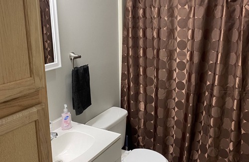 Bluewell Apartment | Fully Furnished Executive Rental 1-Bed 1-Bath Pets Allowed