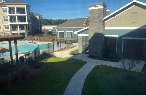 Tomball Apartment | Fully Furnished Pool View Apartment in Tomball, TX