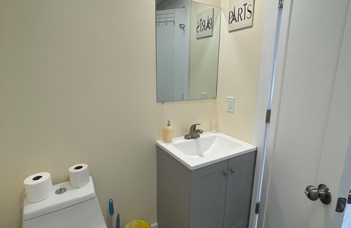 Florence Apartment | Fully furnished studio apartment in Pittsford, small dog approved