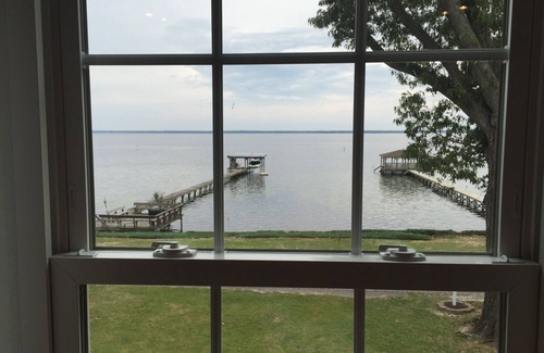 Lake Waccamaw House | Fully Furnished Upstairs, Equipped Kitchen, Private Pier, Generac Generator