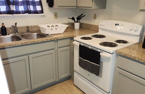 Little Woods House | Fully furnished with all the amenities of home centrally located