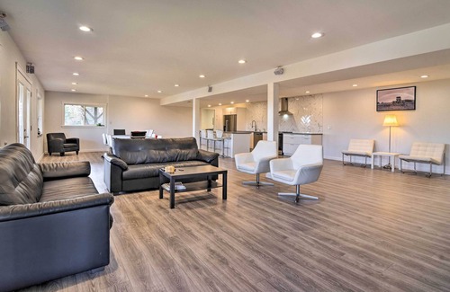 Hillsboro House | Fully Remodeled Hillsboro Home w/Home Theater!