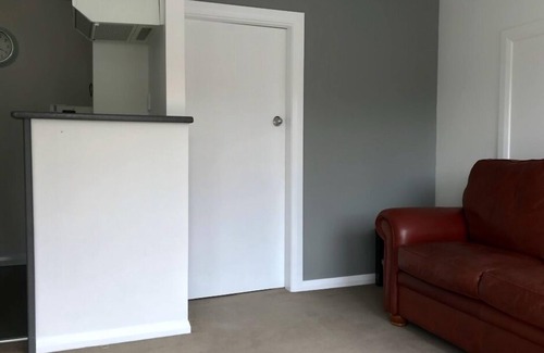 Dunedin City Centre Apartment | Fully renovated City Villa with 2 large bedrooms.