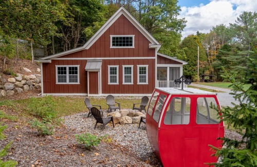 North Creek Apartment | Fully Restored Barn ! The Alexander Ski Barn