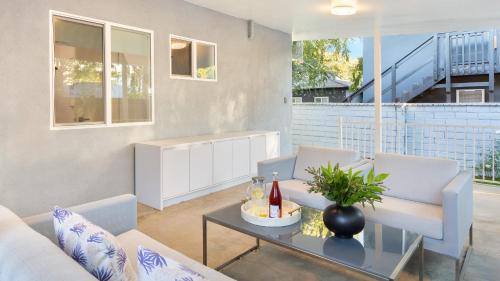 Sherman Oaks House | Fulton I by AvantStay Modern Haven in Downtown