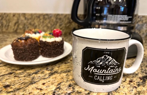 Breckenridge Ski Chalet | Fun Awaits! Ski-In Pools Hot Tubs Walk to Main St
