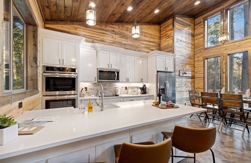Pickens Cabin | Fun for the family and next door to Escape from Reality cabin