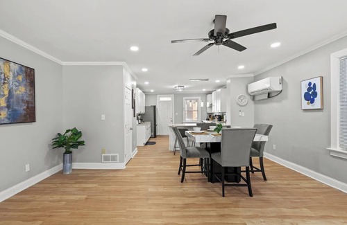 Gravois Park House | Fun Game Room & Theater, Walk to Dining & Music