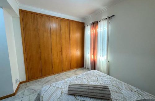 Santo Antonio House | Funchal Getaway, Cozy Private Room with WiFi and Ensuite Bathroom
