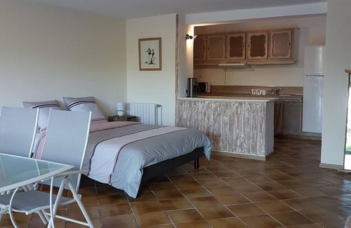 Draguignan Apartment | Furnished and equipped studio