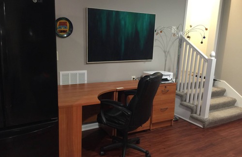 Lenexa Apartment | Furnished Apartment In Quiet Tree-Filled Lenexa Neighborhood
