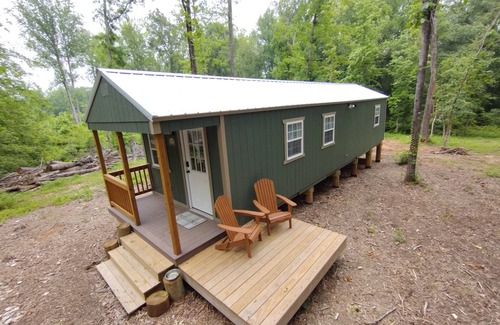 Honea Path Cabin | Furnished charming 1-bedroom cabin in peaceful Honea Path.
