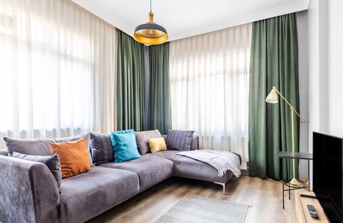 Esentepe Apartment | Furnished Cozy Flat Near Metrocity in Sisli