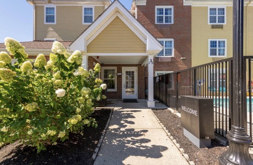 Tewksbury Apartment | Furnished Residences at Tewksbury
