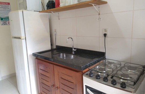 Caraguatatuba Apartment | Furnished studio, with swimming pool, near Martim de Sá beach.