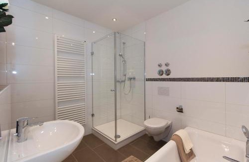 Altenerding Apartment | Gästehaus am Lindenhain