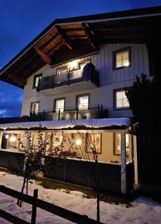Flachau Apartment | Gästehaus Amadé