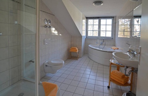 Strehlen House | Gästehaus Villa Seraphinum