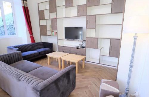 Beaufort House | Gîte 15 pers. - Mobilité réduite - Proche Saint-Guérin - Parking, Salle de réunion, Ski room - FR-1-342-260