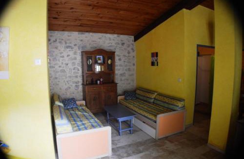 Grospierres Apartment | Gîte #20, 6 Pers, Domaine De Ribiere