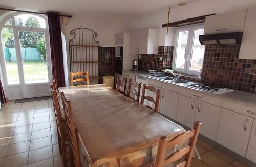 Languidic House | Gîte 4 Chambres en Campagne. Piscine Juillet et Août