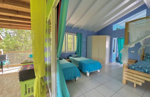 Le Gosier Bed & Breakfast | Gîte 50 m² Tous Confort Avec Terrasse Privée Équipée et Accet à la Piscine