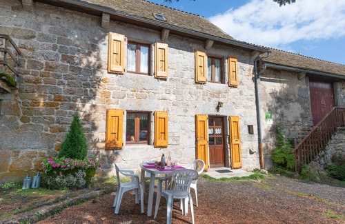 Le Buisson House | Gîte aux Combettes 4/6 persons