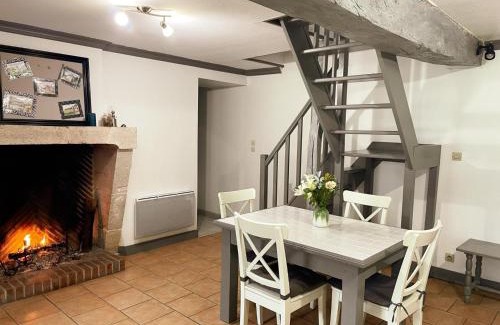 Saint-Lubin-en-Vergonnois House | Gîte charmant avec cheminée à Saint-Lubin-en-Vergonnois, animaux acceptés - FR-1-491-388