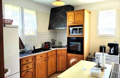 Montaignac-Saint-Hippolyte Villa | Gîte de France 4 persons