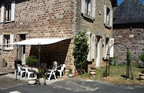 Vars-sur-Roseix Villa | Gîte de France in Vars-sur-Roseix 3 ears - Gite de France 5 people