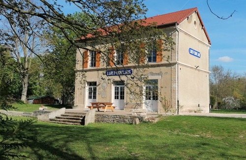 Esclavolles-Lurey House | Gîte de la Gare en Champagne
