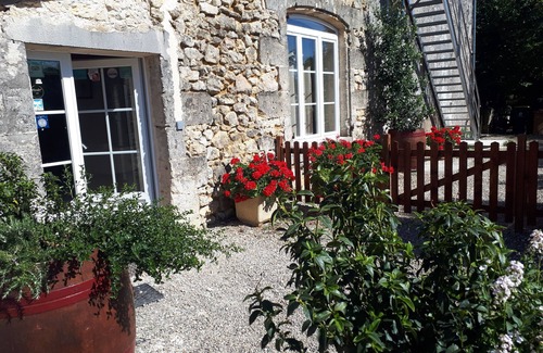 Cubnezais House | Gîte Domaine de La Gravette
