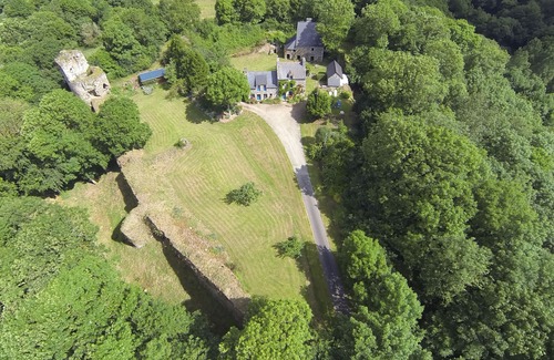 Corseul House | Gîte du Château de Montafilan