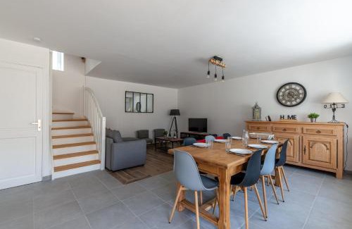 Houesville House | Gîte du Tilleul - Maison climatisée pour 8 voyageurs