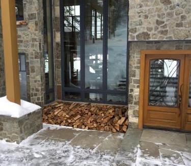Sainte-Marguerite-du-Lac-Masson Bed & Breakfast | Gîte et Atelier de L'Artiste Peintre Paysagiste Canadien Gordon Harrison