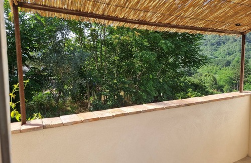 Saint-Florent-sur-Auzonnet Apartment | Gîte de la Tourterelle