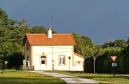 Saint-Guen House | Gîte garde-barrière 2 chambres