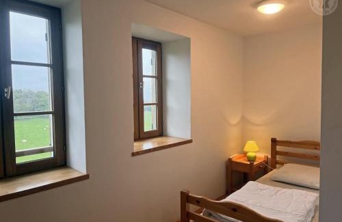 Le Crozet House | Gîte isolé au calme avec cheminée, grand jardin et chemins privés - FR-1-496-100