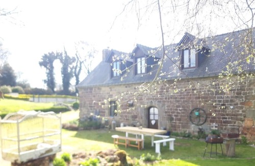Langoelan House | --Gîte "La Châtaigne"--