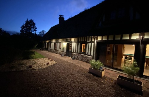 Tancarville House | Gîte la Paillotte 12 pers