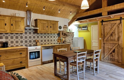 Barre-des-Cevennes Apartment | Gîte Le Circaète, en Plein Cœur de la Forêt à Barre des Cévennes
