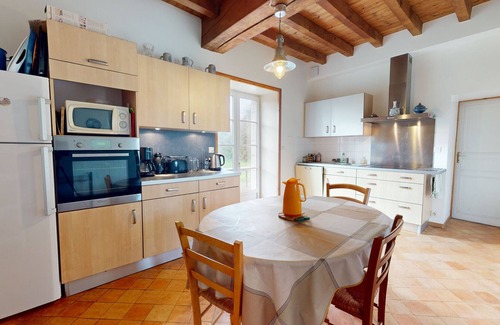 Saint-Julien-des-Landes Ski Chalet | Gîte Les Fragonnettes