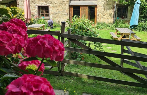 Roz-sur-Couesnon Cottage | Gîte Le Noyer 4 people Mont Saint Michel