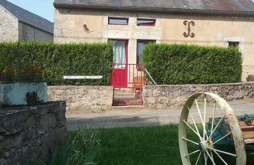Saint-Brisson House | Gîte les petites fourches, Burgundy, Morvan Park. Rated 3 stars.