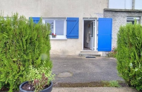 Plaine de l'Ain House | Gîte les volets bleus - MONTAGNIEU