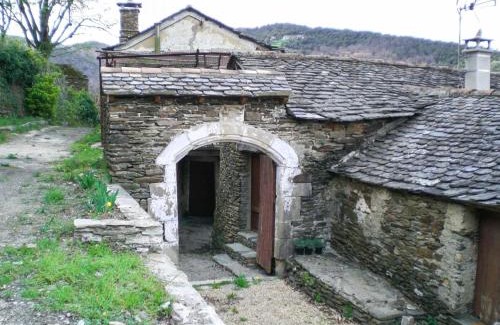 Navas House | Gîte Maison Cavalier 2/4 personnes à Gabriac