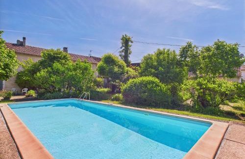 Montignac House | Gîte mitoyen - piscine commune - 4 personnes