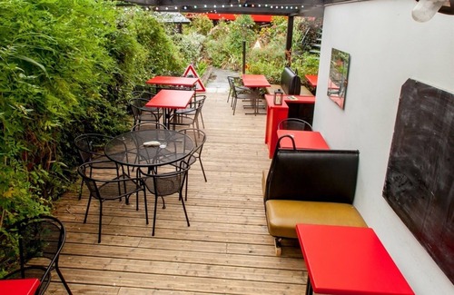 Lanester Apartment | Gîte Picasso Apartment sleeps 6