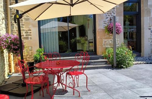 Pierrefitte-sur-Aire House | Gîte rénové avec terrasse ensoleillée et parking à Pierrefitte-sur-Aire - FR-1-585-136